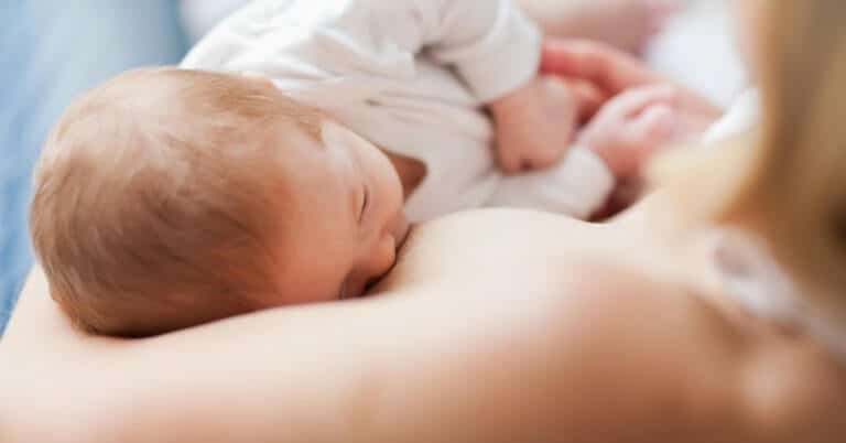Breastfeeding on demand or routine