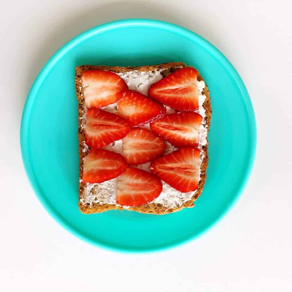 Healthy toast topping ideas for children, strawberry and cottage cheese