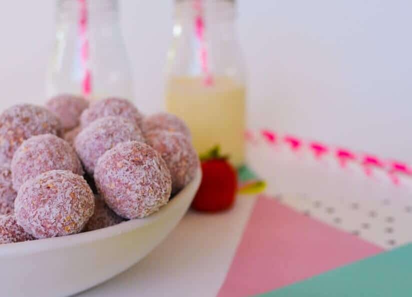 Strawberry breakfast bites are a healthy low sugar energy ball packed with oats and sunflower seeds
