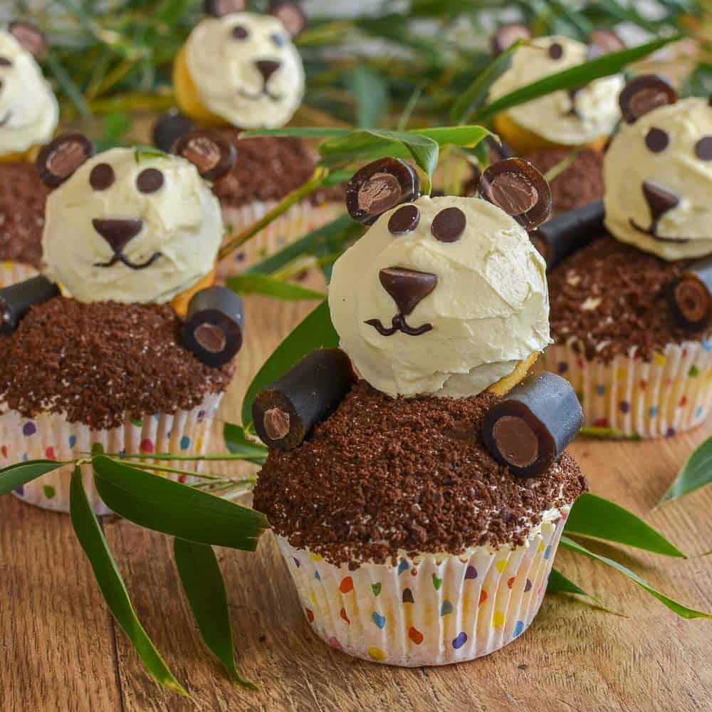 Panda Cupcakes easy to make perfect kid party food, A video tutorial shows how to make these fun panda creations