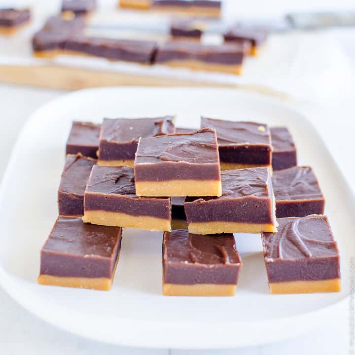 Easy peanut butter freezer fudge, 4 ingredients, healthy, refined sugar free, no bake, a simple homemade alternative to Reeses