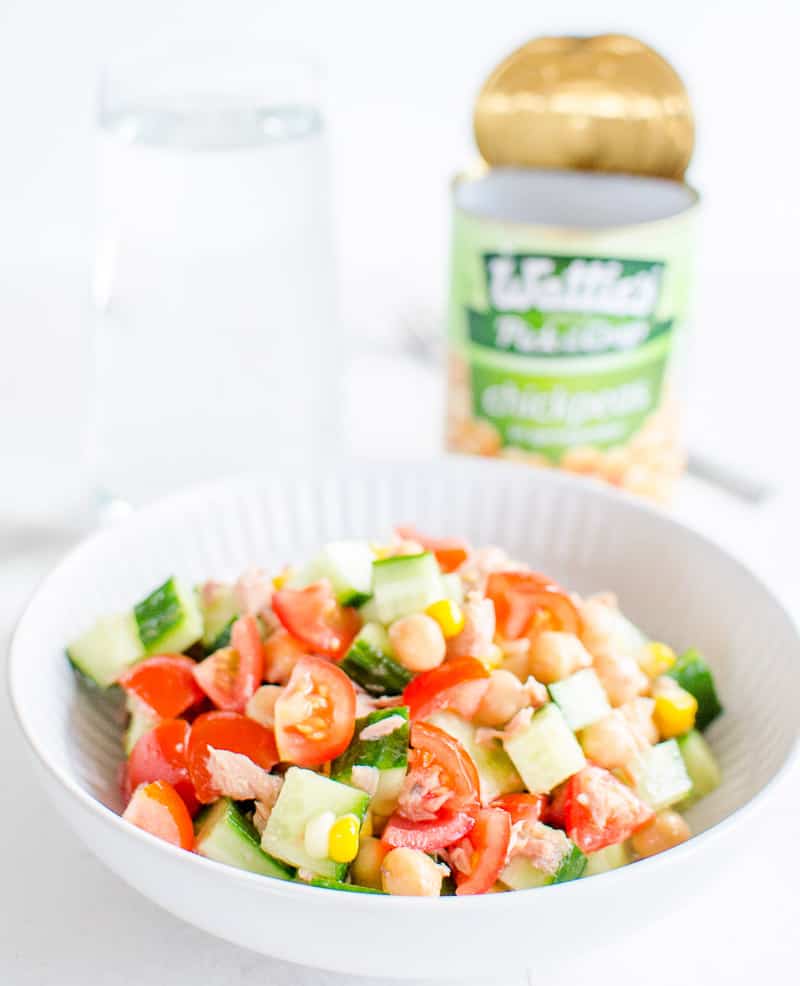 5-minute meals chopped chickpea salad with tuna and avocado, a super quick healthy and easy recipe which is ready in 5 minutes, perfect for busy moms