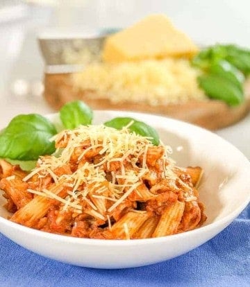 Tomato Bacon Pasta Sauce With Hidden Mushrooms - My Kids Lick The Bowl