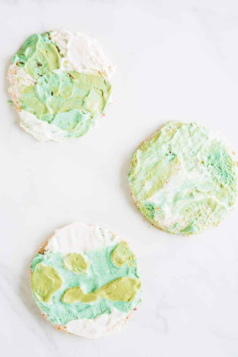 Earth day toasts, an easy activity for kids, simple food art