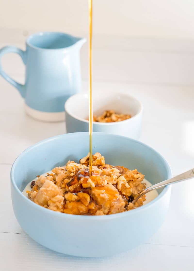 Slow Cooker Oatmeal with Cinnamon and Applesauce - Annie's Noms