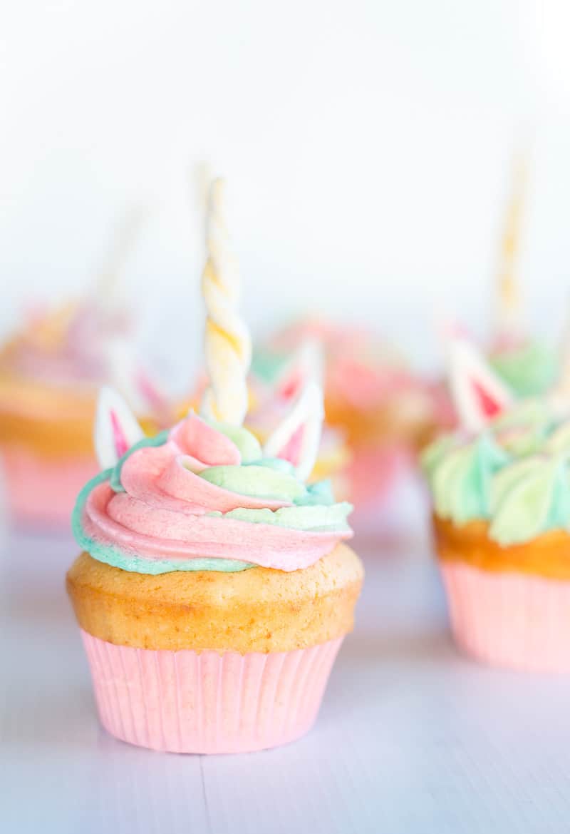 unicorn cupcakes rainbow buttercream