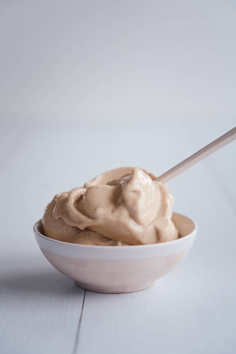 bowl of gingerbread flavoured ice cream