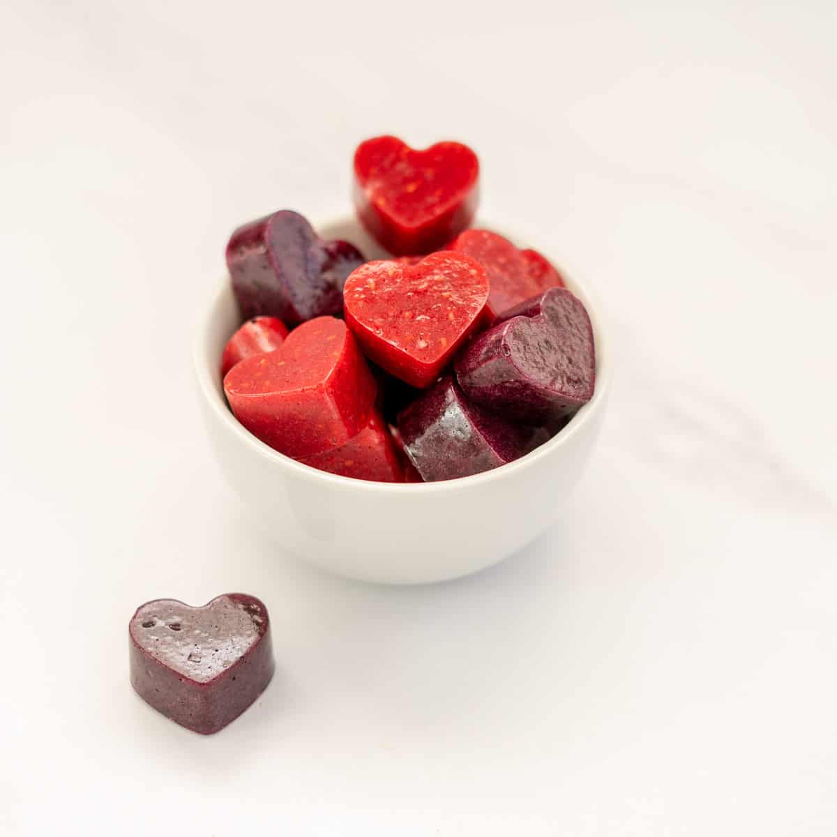 Healthy, Homemade Blueberry-Beet Gummy Recipe - Kids Eat in Color